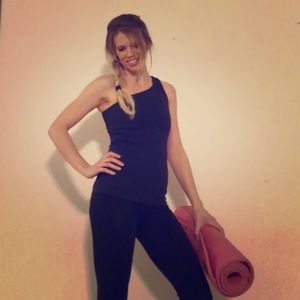 Lululemon one shoulder workout shirt 🧘‍♀️